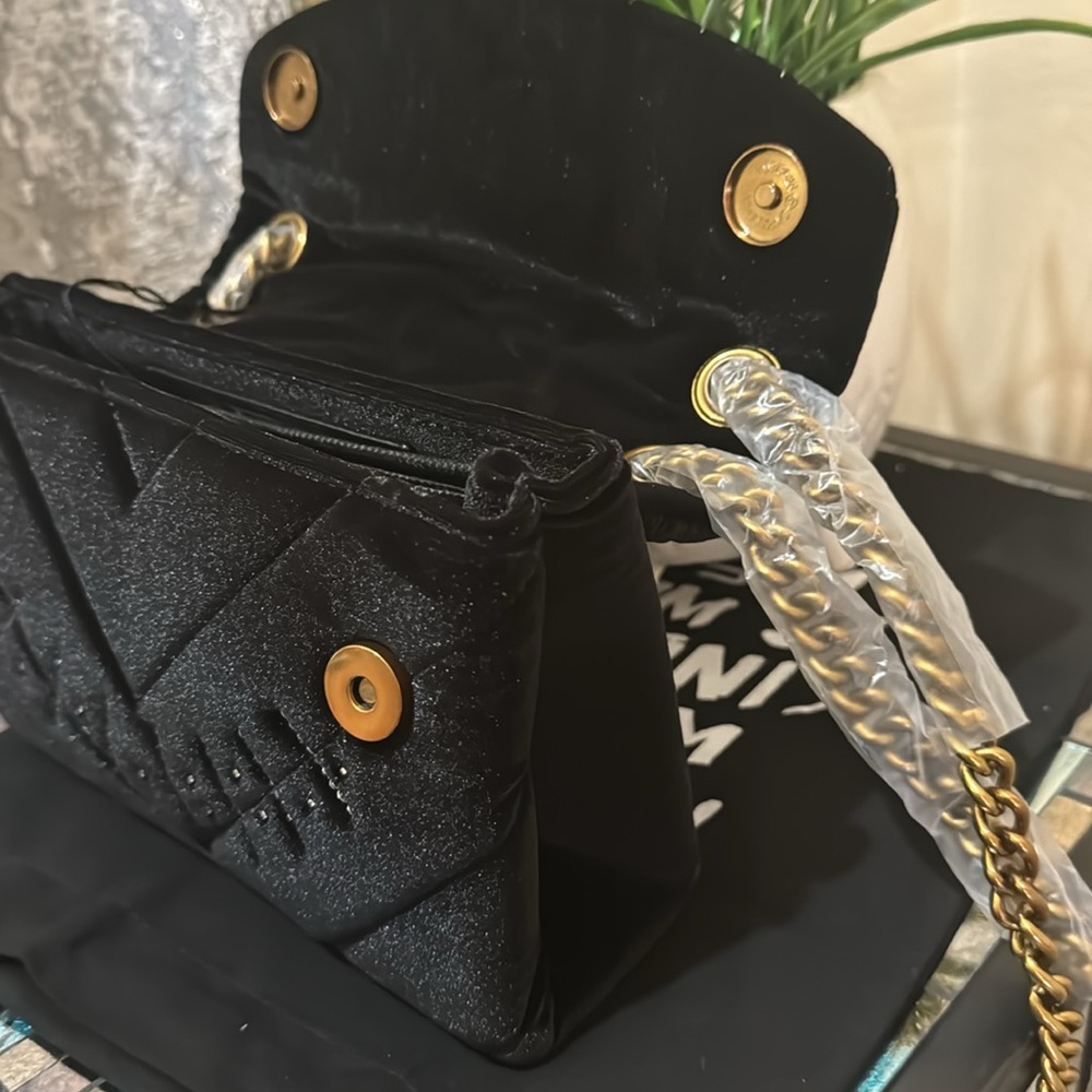 - Kurt Geiger London Mini Kensington Eye Quilted Velvet Crossbody Bag - Picture 10 of 13